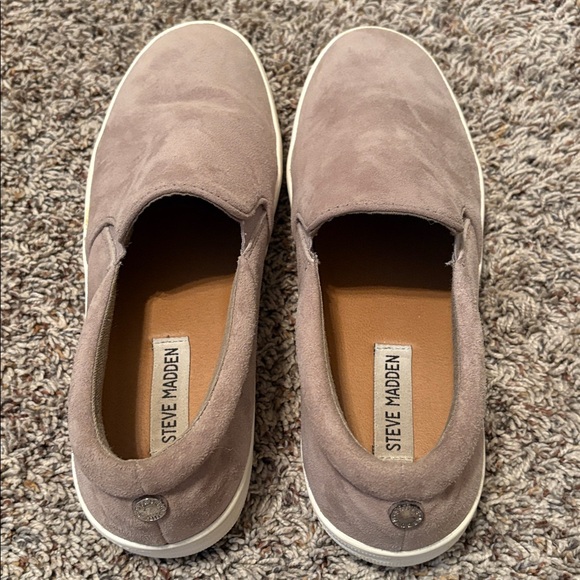 Steve Madden Womens Beige Suede Slip-Ons - Picture 13 of 13